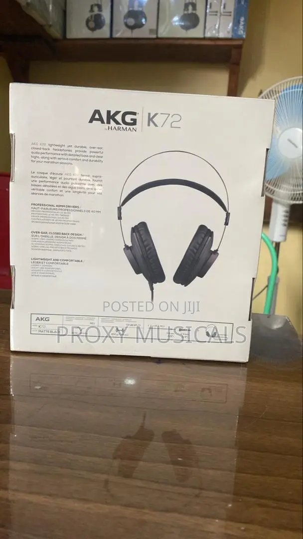 Akg Closed-Back Studio Headphones