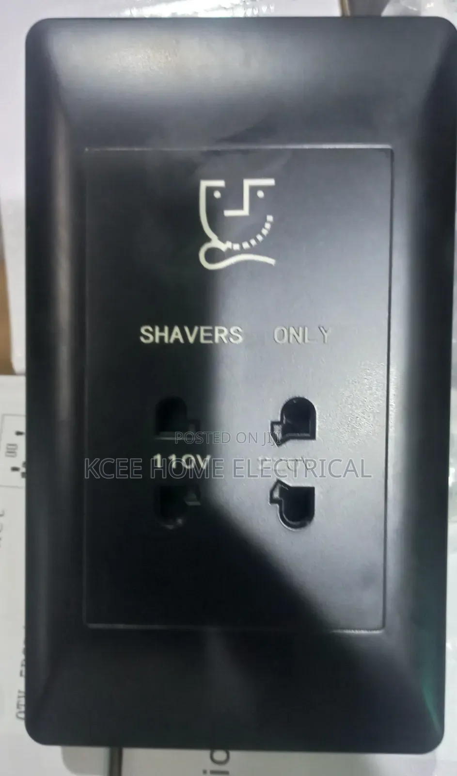 Shaver Socket 115v/230v – 86x147mm (White Black)