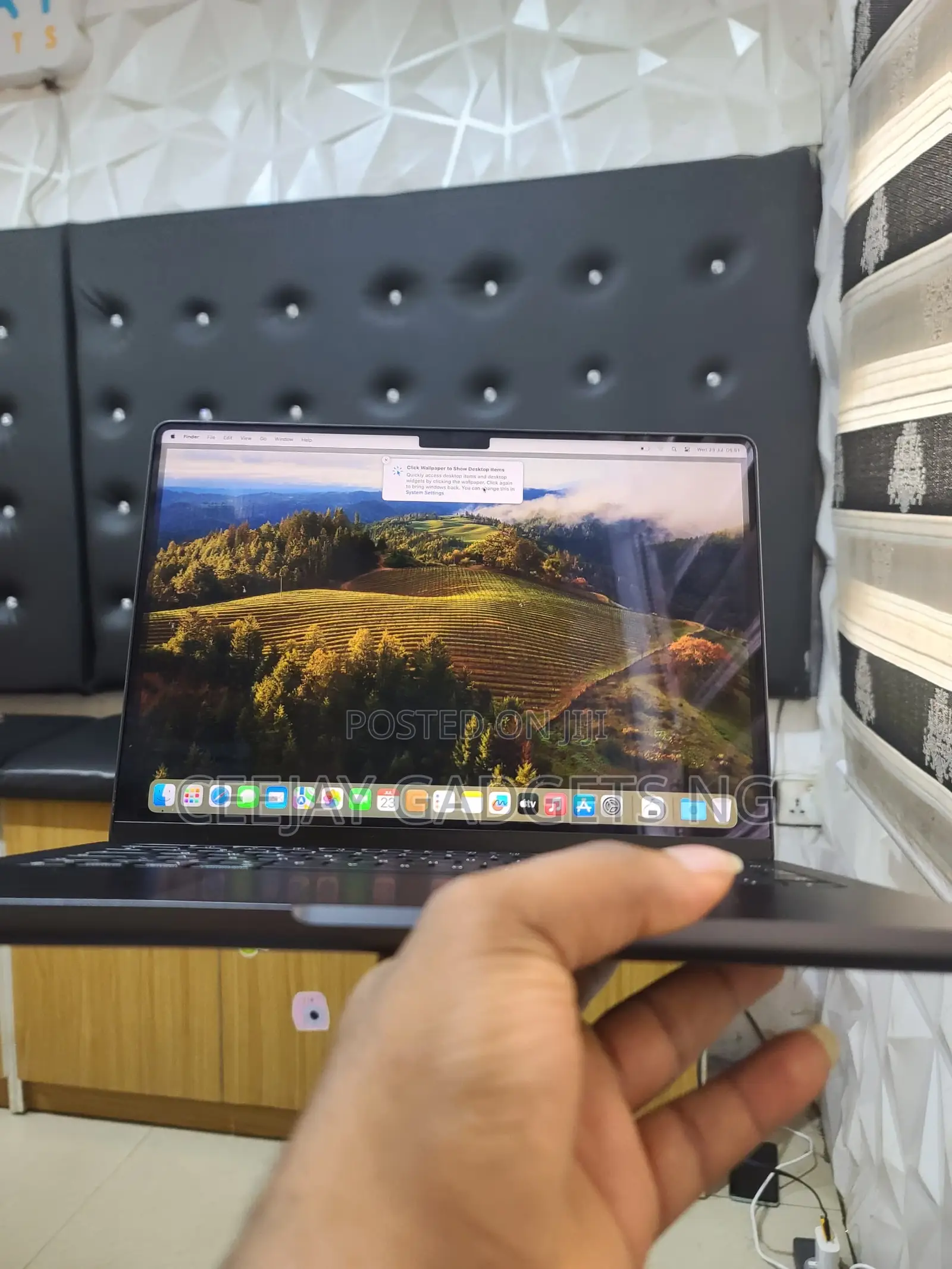 Apple MacBook Pro 2023 M3 Pro 14-inch 18GB Apple M3 Pro SSD 512GB