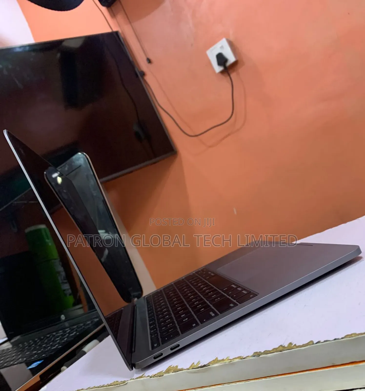 Laptop Apple MacBook Pro 2017 16GB Intel Core I7 SSD 256GB
