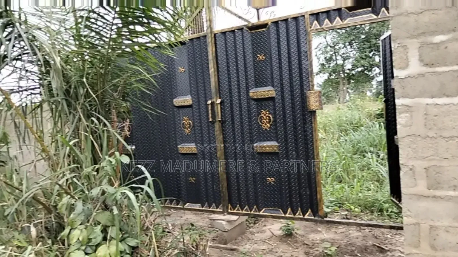 For Sale : 2 Fenced With Gate Plots at Iriebe by Pipeline Ph