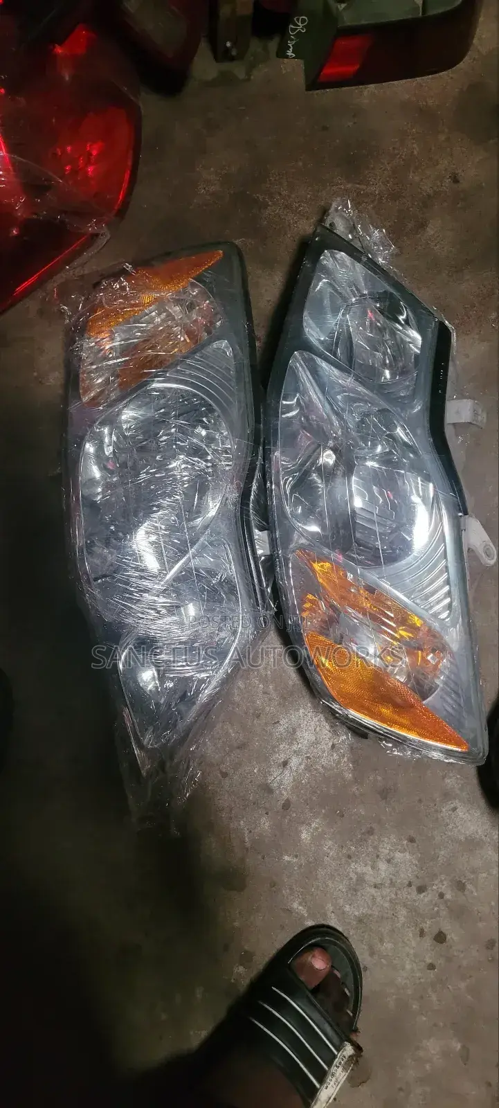Headlight Toyota Avalon 2003