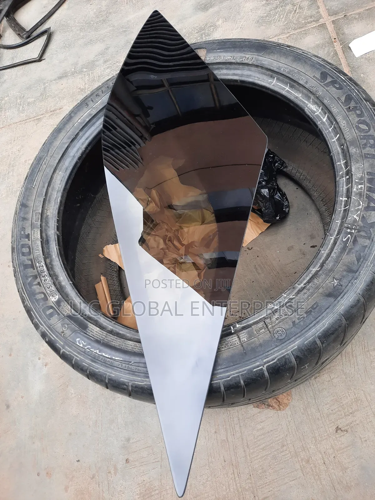 Vent Glass for Mercedes Ml350 2021 Available