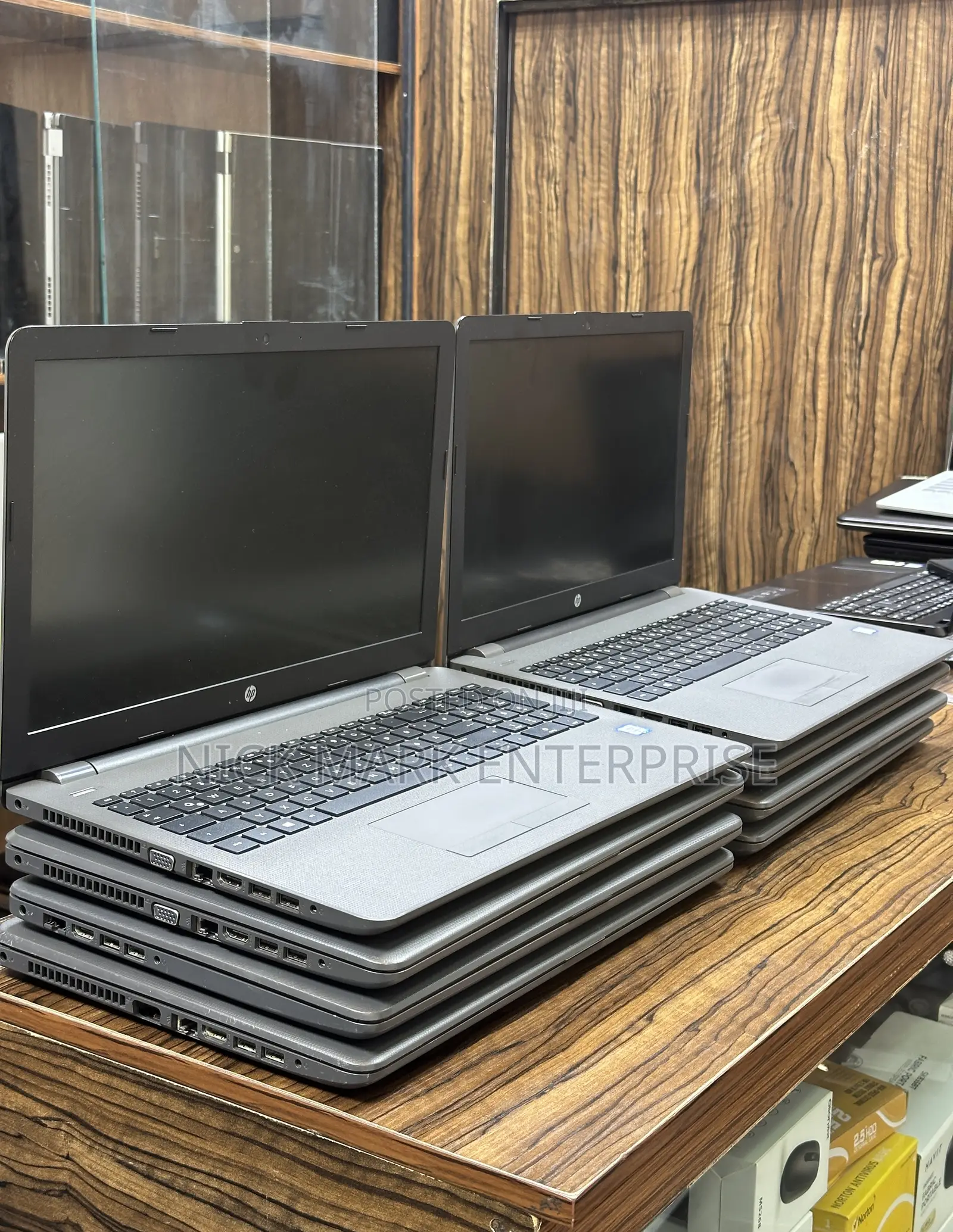 Laptop HP 250 G6 8GB Intel Core i3 SSD 256GB