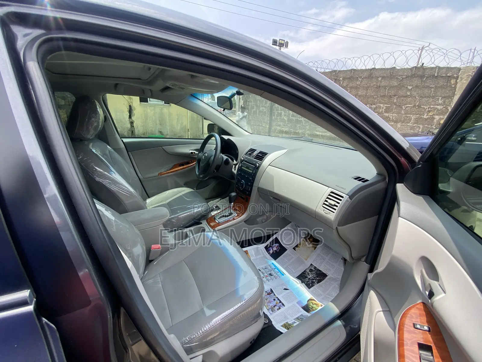 Toyota Corolla 2011 Gray