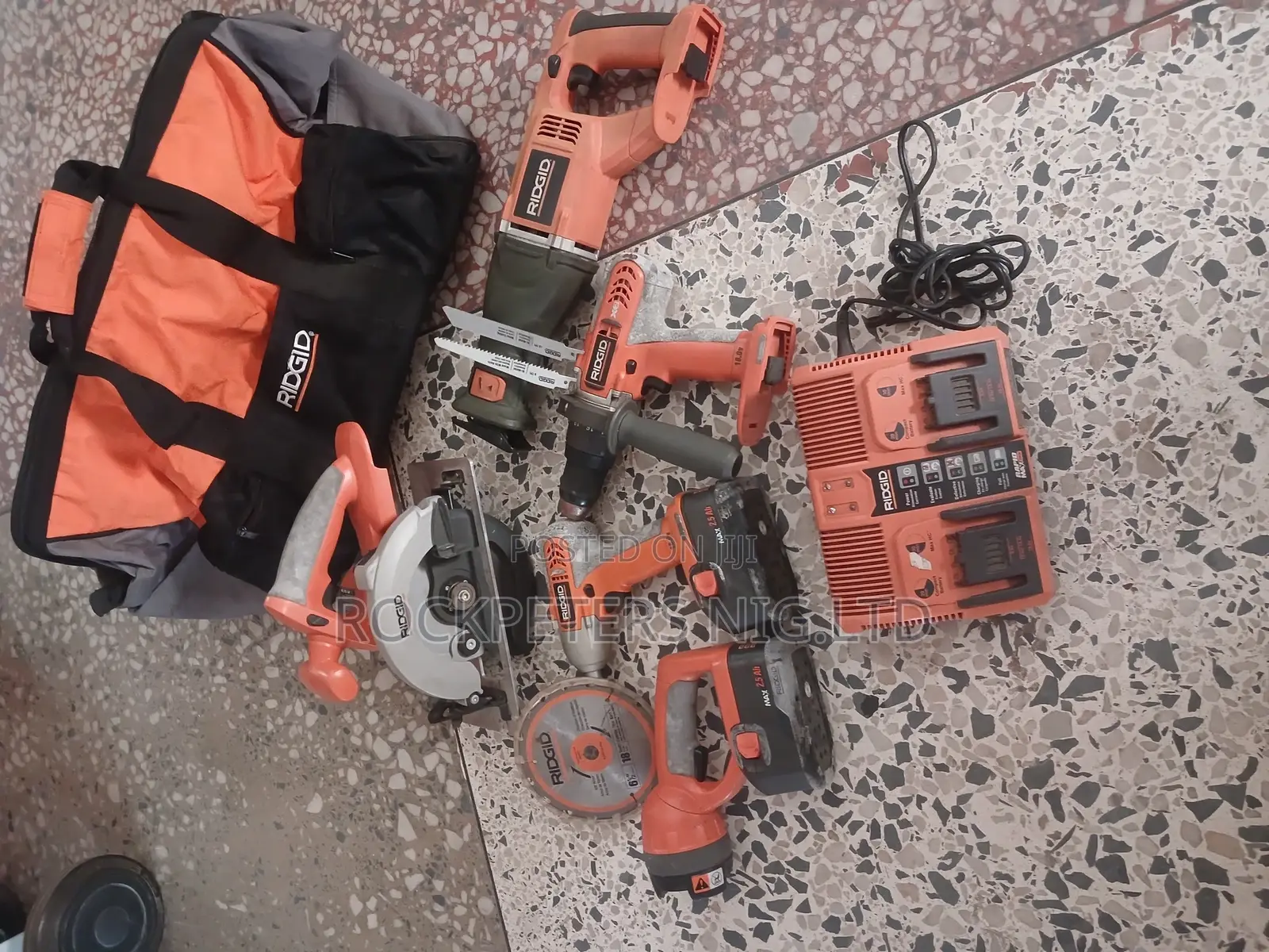 Ridgid 18v Lithium-Ion Cordless 5-Tool Kit With (2) 4.0 Ah B