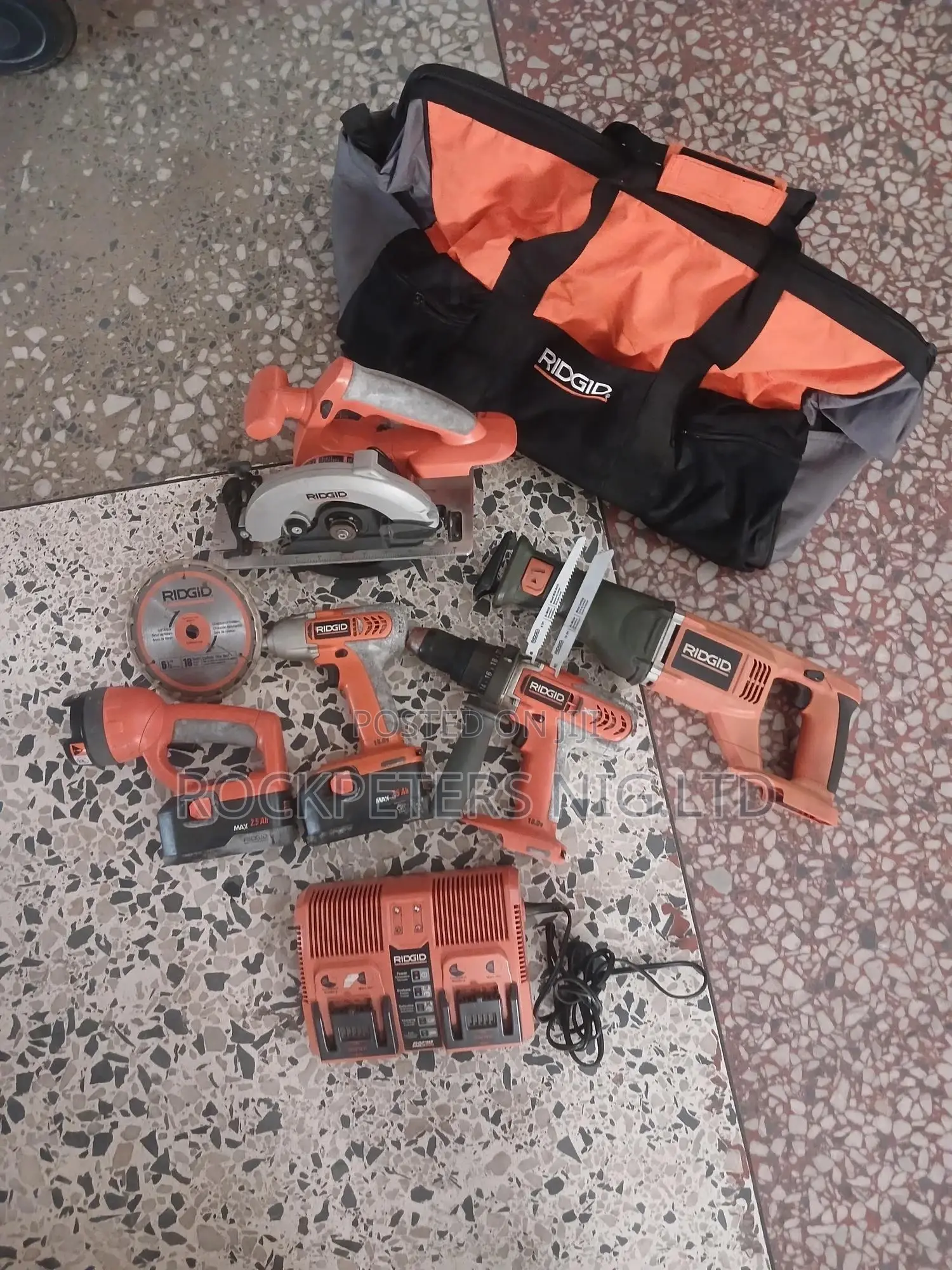 Ridgid 18v Lithium-Ion Cordless 5-Tool Kit With (2) 4.0 Ah B