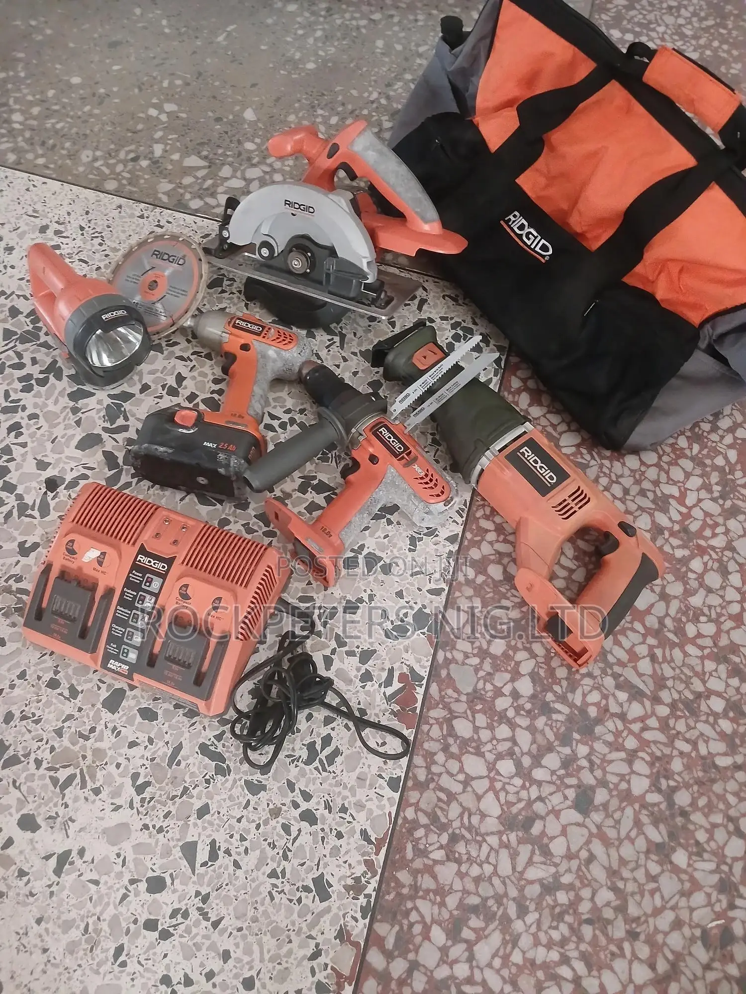 Ridgid 18v Lithium-Ion Cordless 5-Tool Kit With (2) 4.0 Ah B