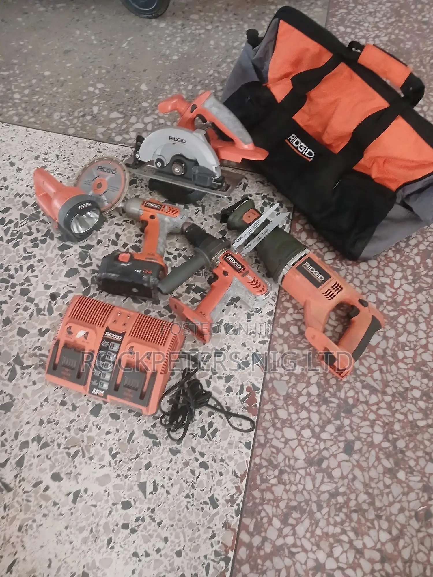 Ridgid 18v Lithium-Ion Cordless 5-Tool Kit With (2) 4.0 Ah B