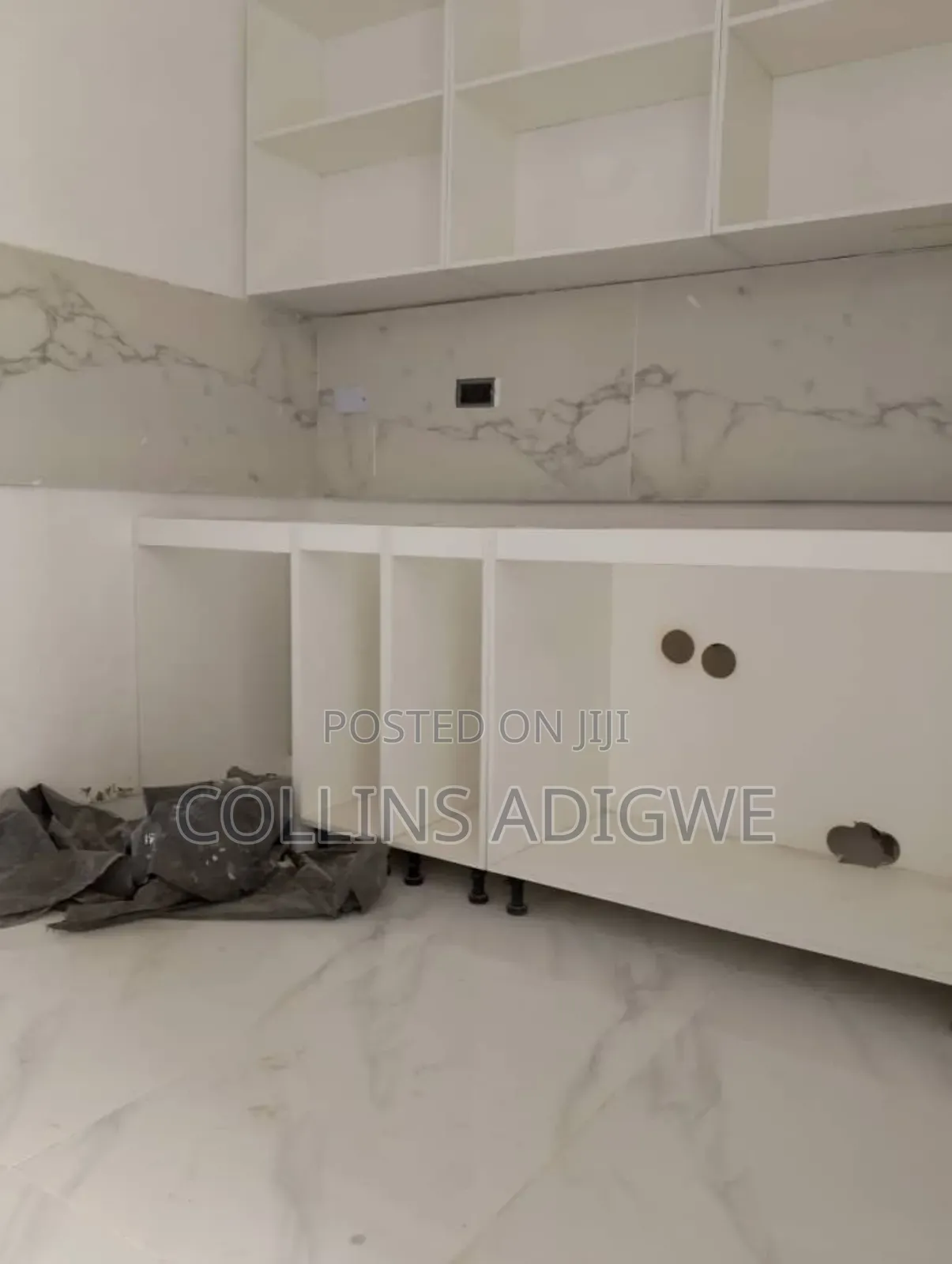 3bdrm Apartment in Vi Lagos, Victoria Island for sale