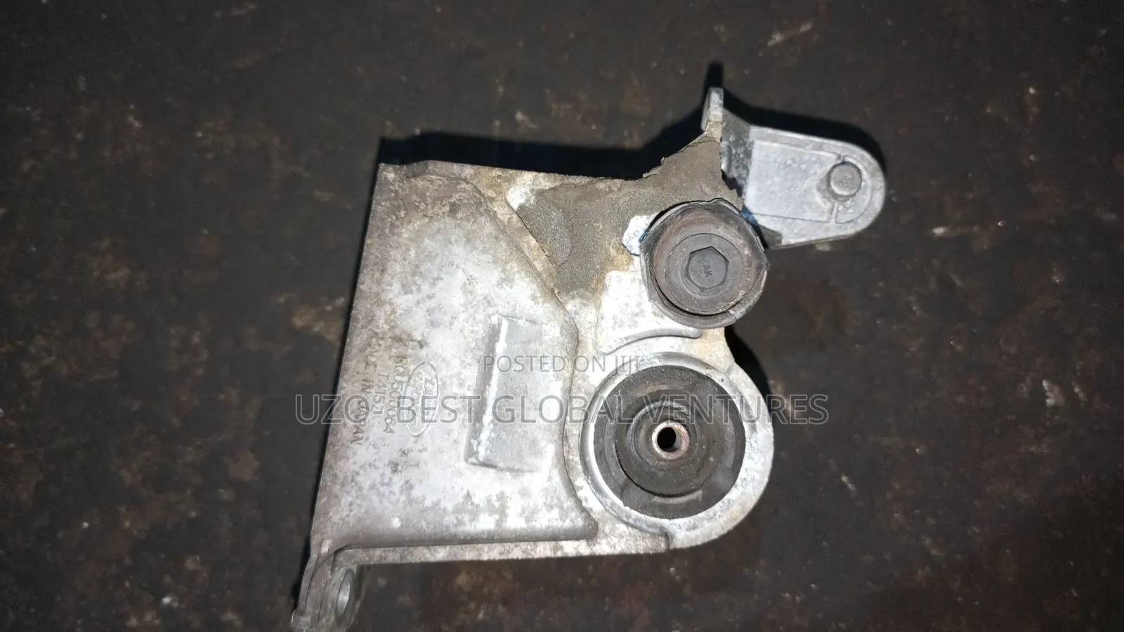 Pressure Pump Hanger for Range Rover Sport 2013