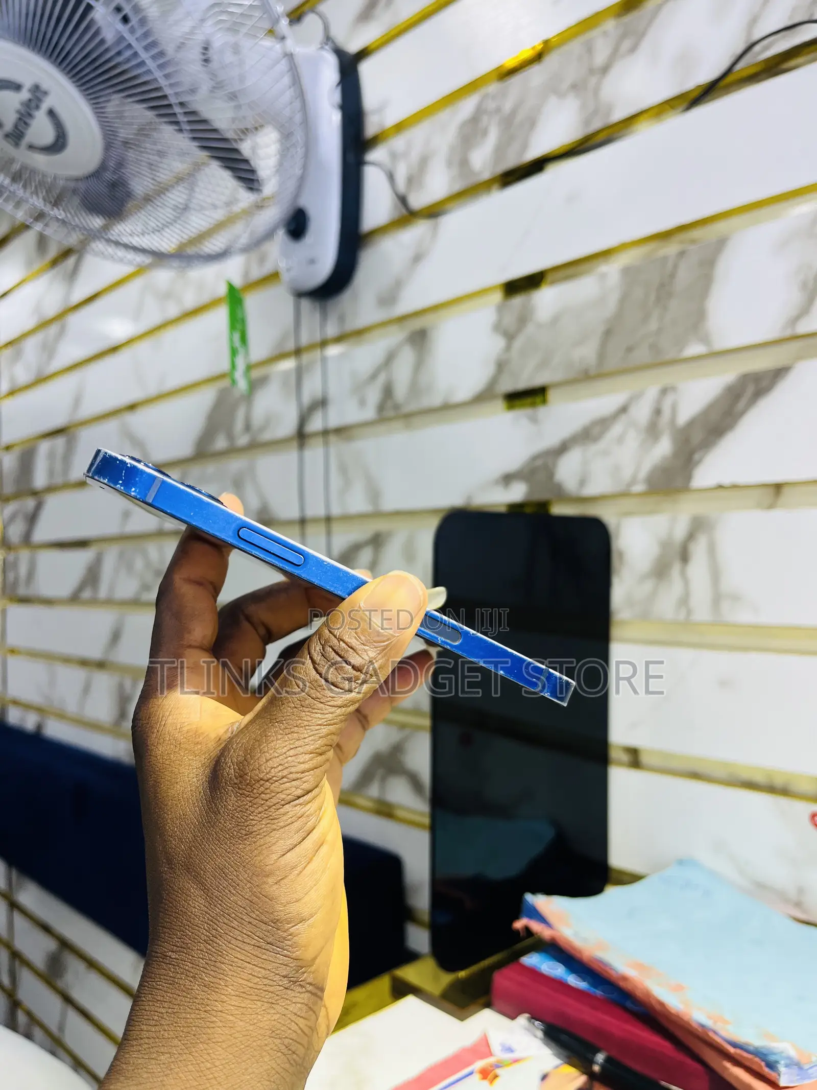 Apple iPhone 12 64 GB Blue
