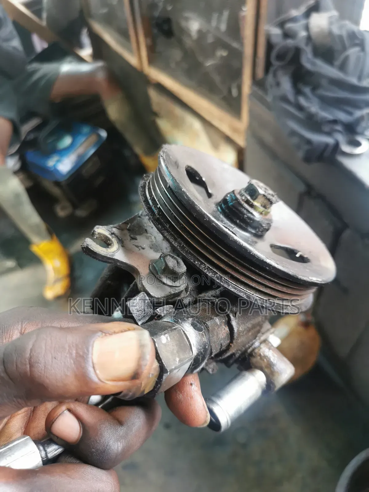 Power Steering Pump for Toyota Sienna/Highlander 2005 Model