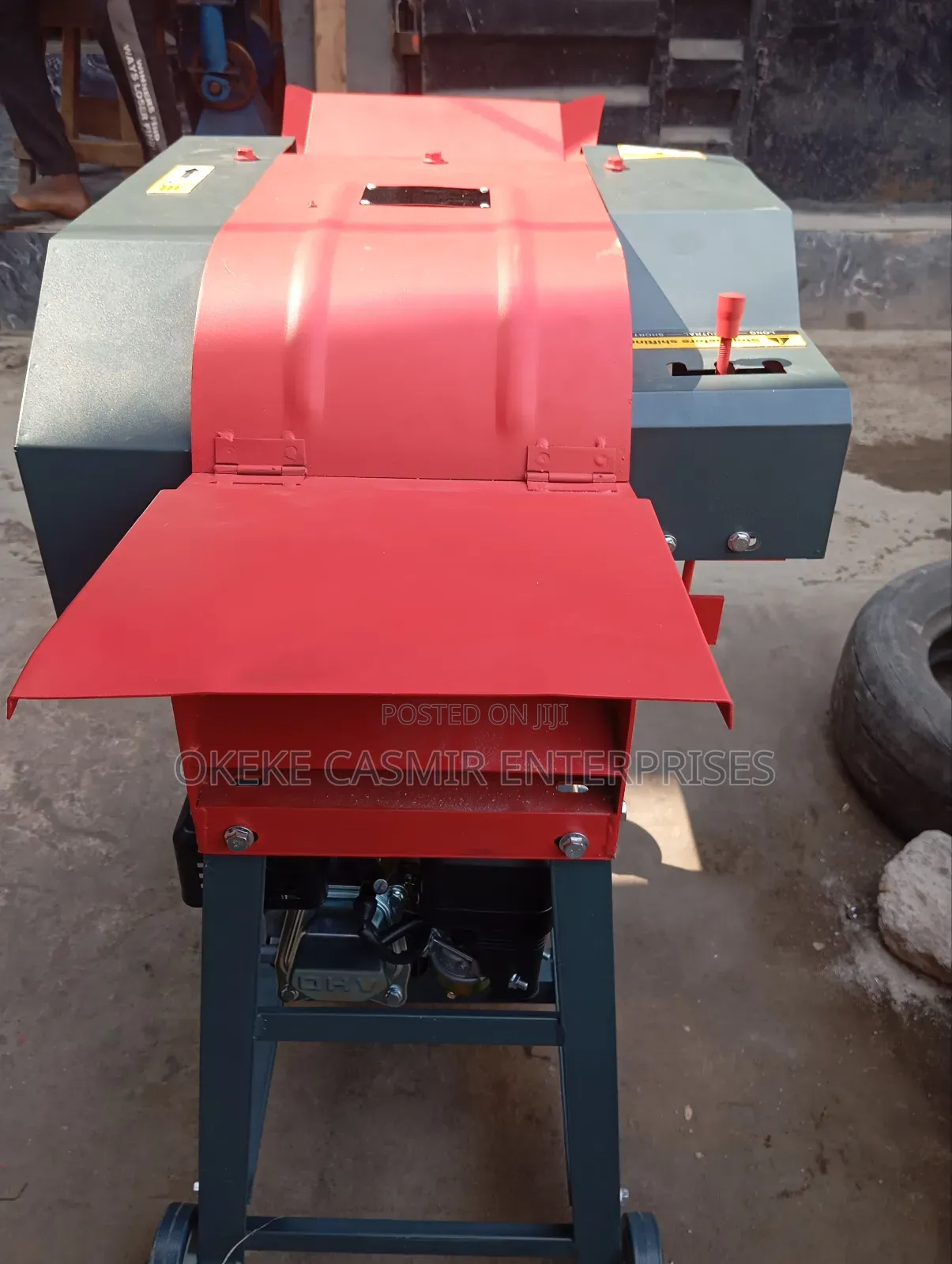 Chaff Cutter With Conveyor