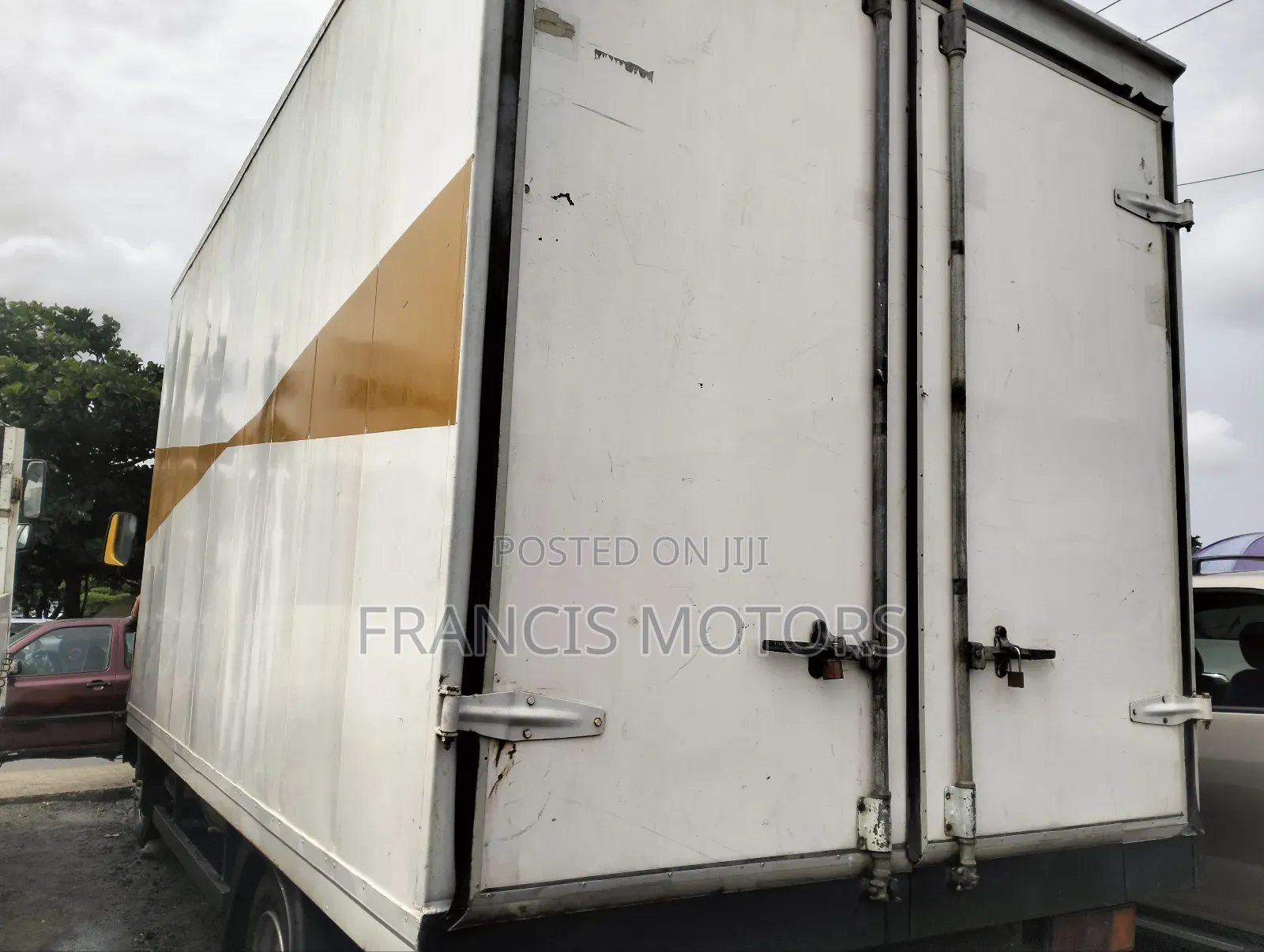 Mercedes Benz 814 Container Body
