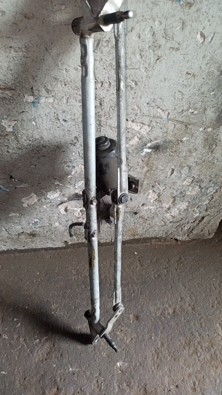 Front Engine Wiper for Windscreen Range Rover 2012