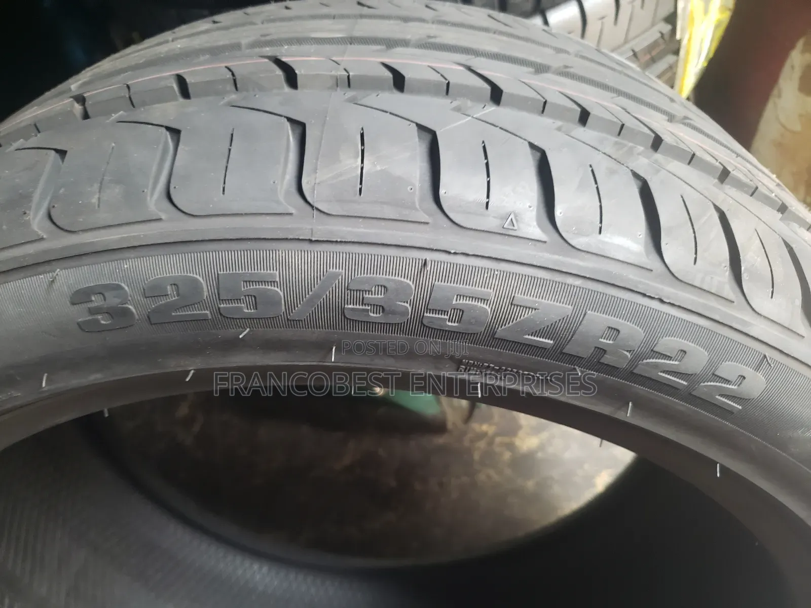325/35r22 Gencotire Premium Tire