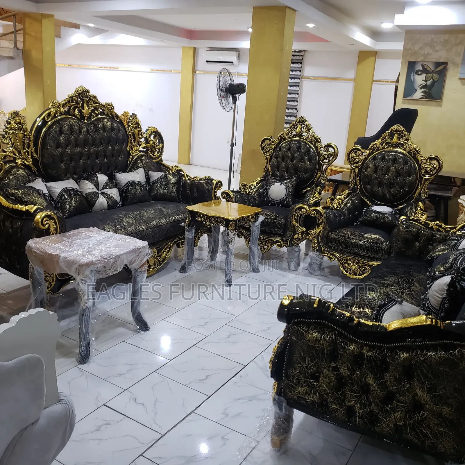 Luxury Set of Turkish Royal Chair and Center Table