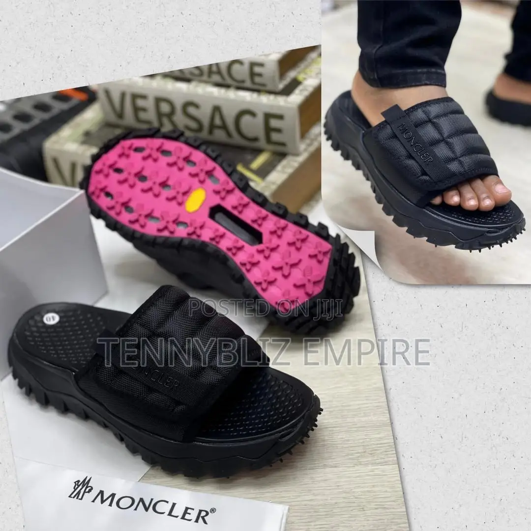 Limited Edition Moncler Latest Luxury Quality Slides