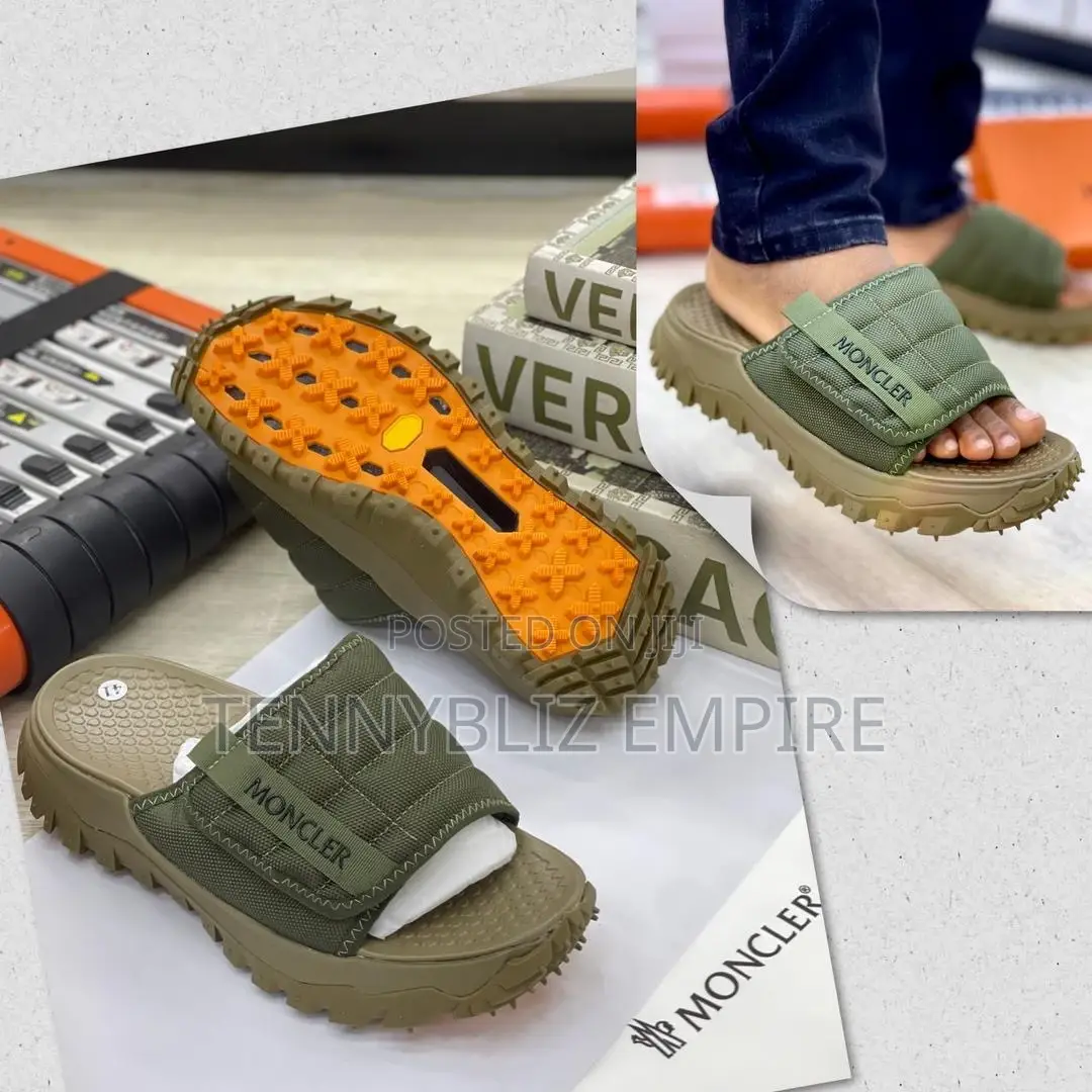 Limited Edition Moncler Latest Luxury Quality Slides