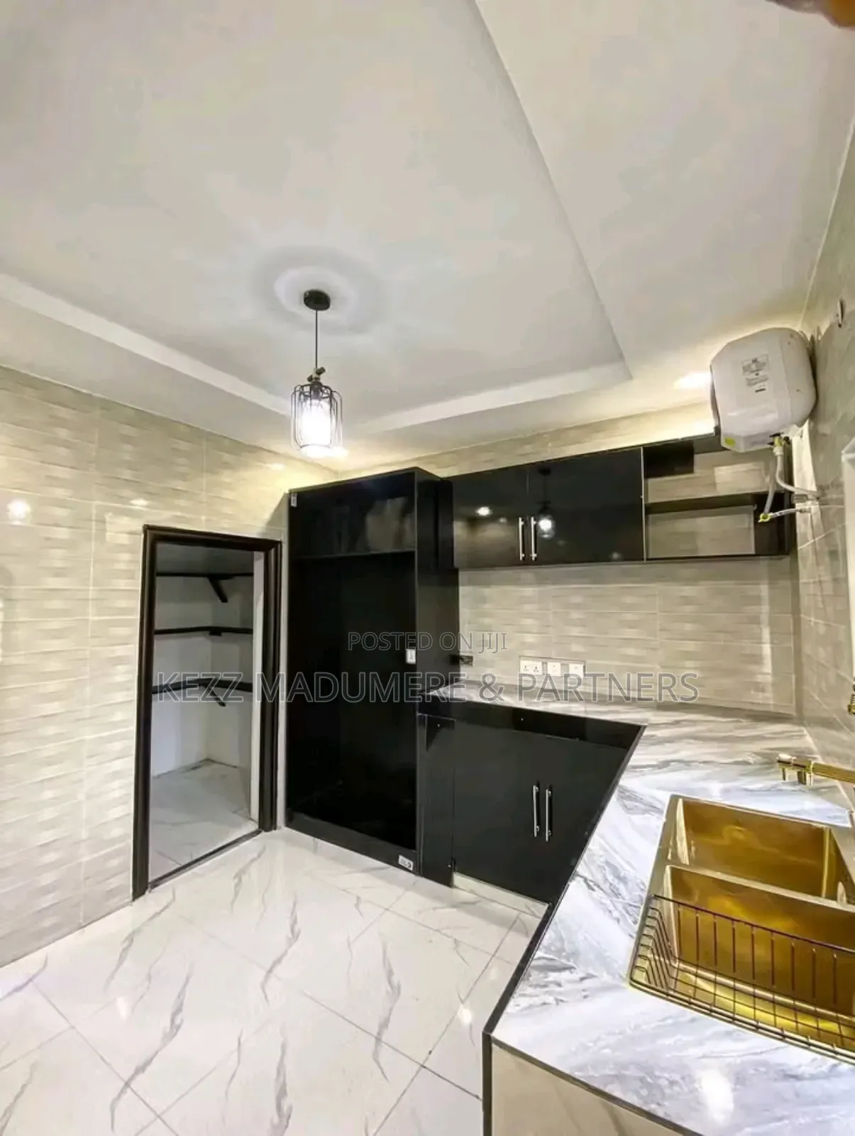 3bdrm Duplex in Pearl Springs for sale