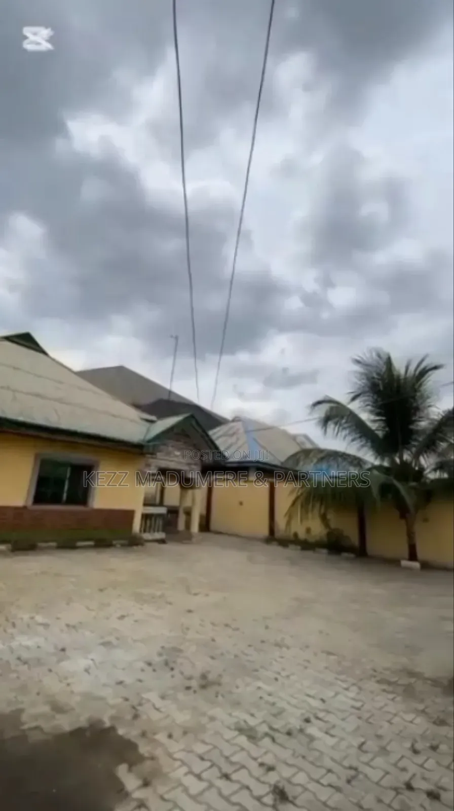 4bdrm Bungalow in New Road Ada George for sale