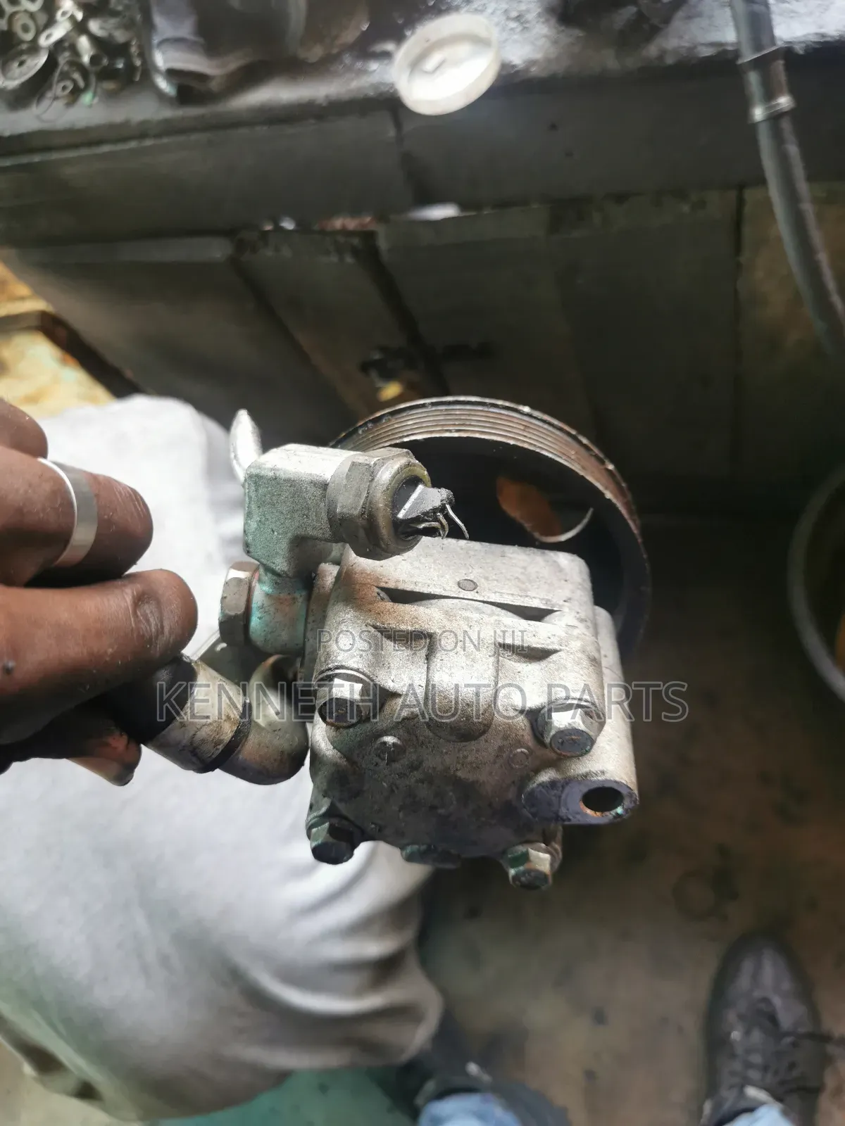 Power Steering Pump for Nissan Pathfinder 2005 4.0