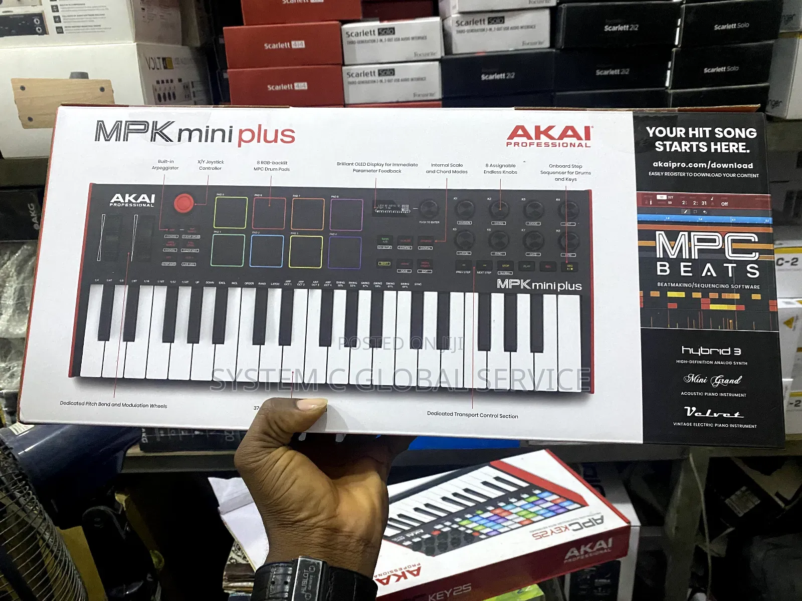 Akai MPK Mini Plus