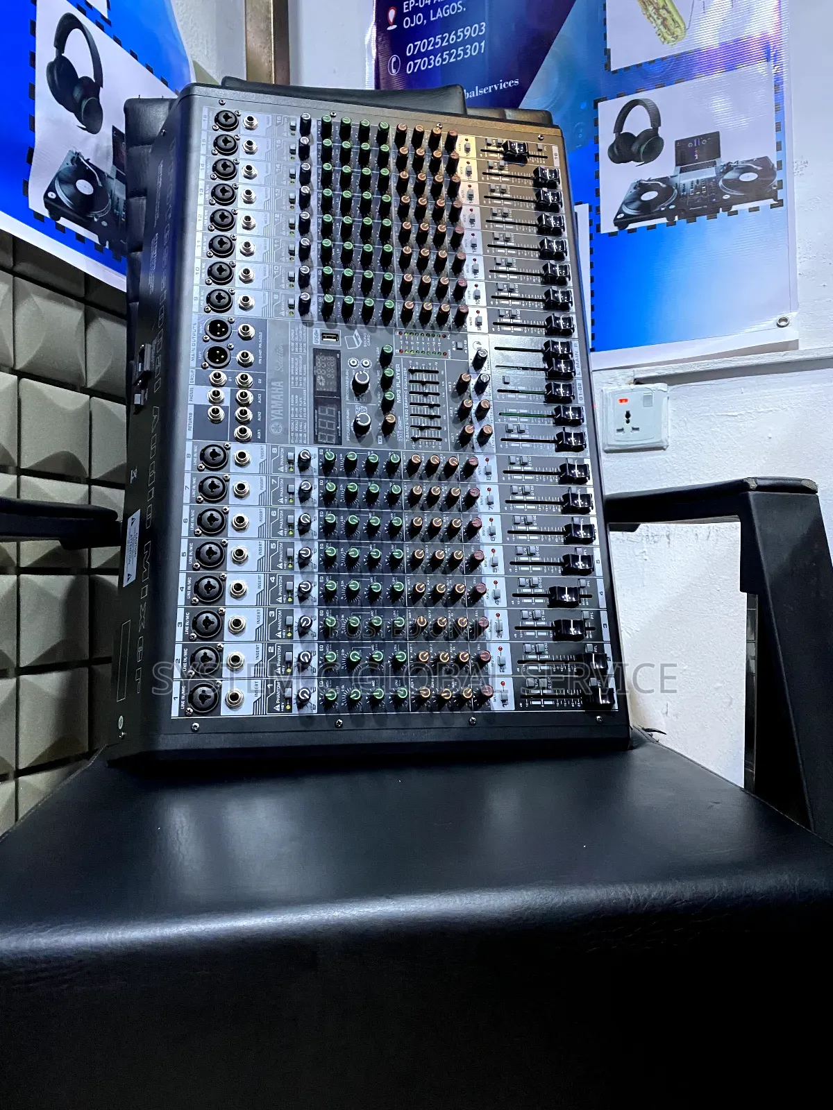 Yamaha Selection 16 Analog Mixer