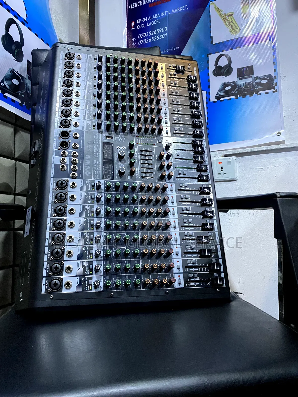 Yamaha Selection 16 Analog Mixer
