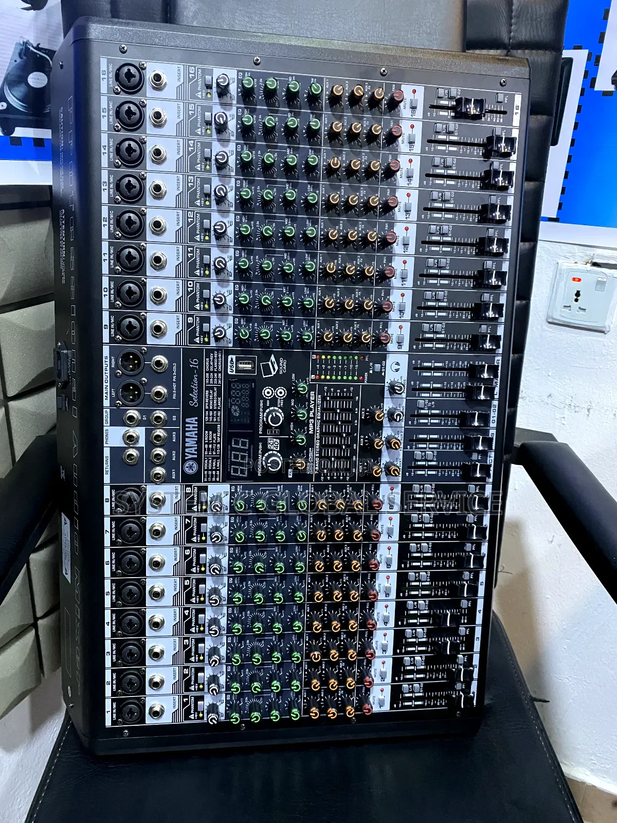 Yamaha Selection 16 Analog Mixer