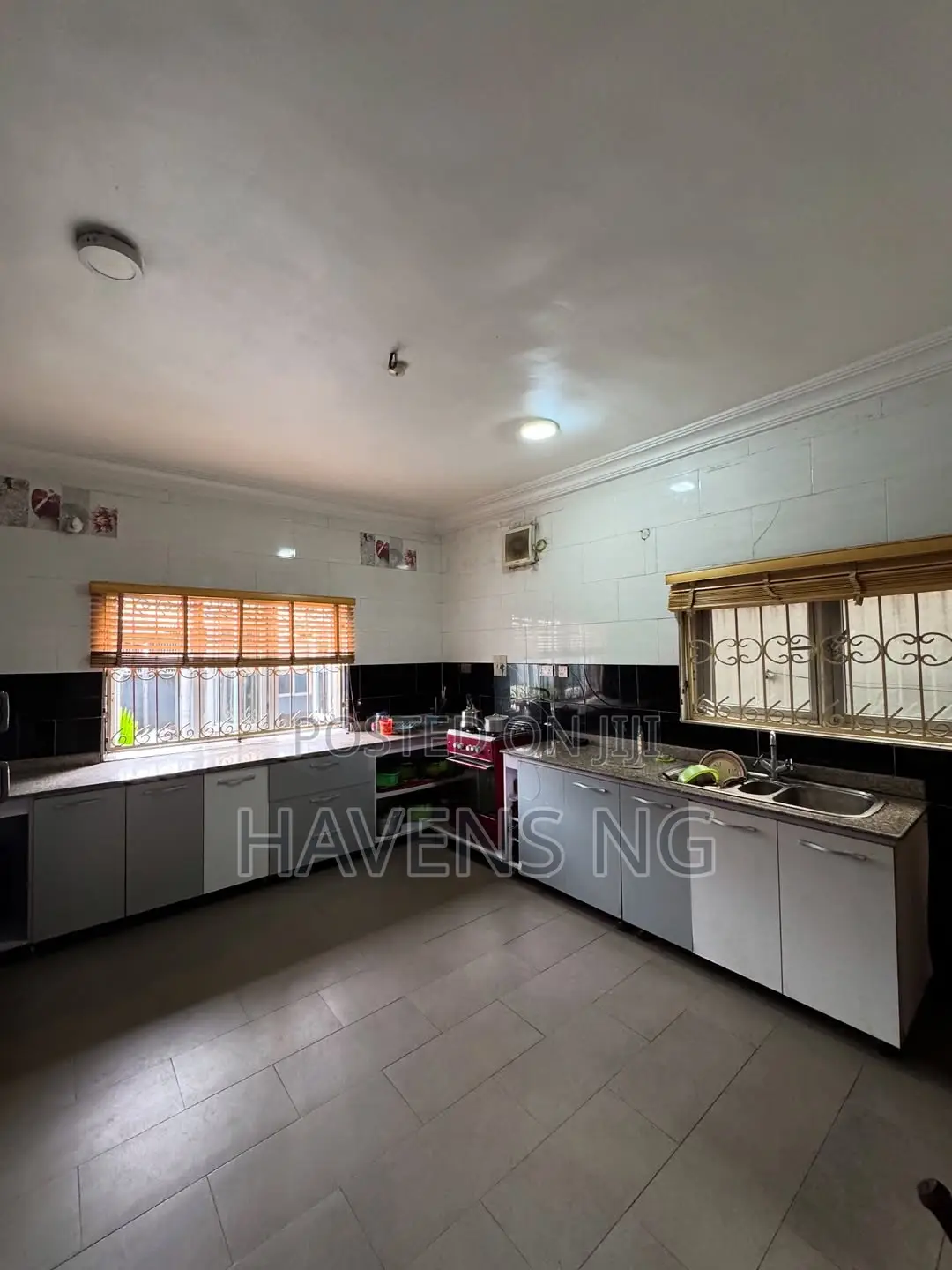4bdrm Duplex in Eliozu for sale