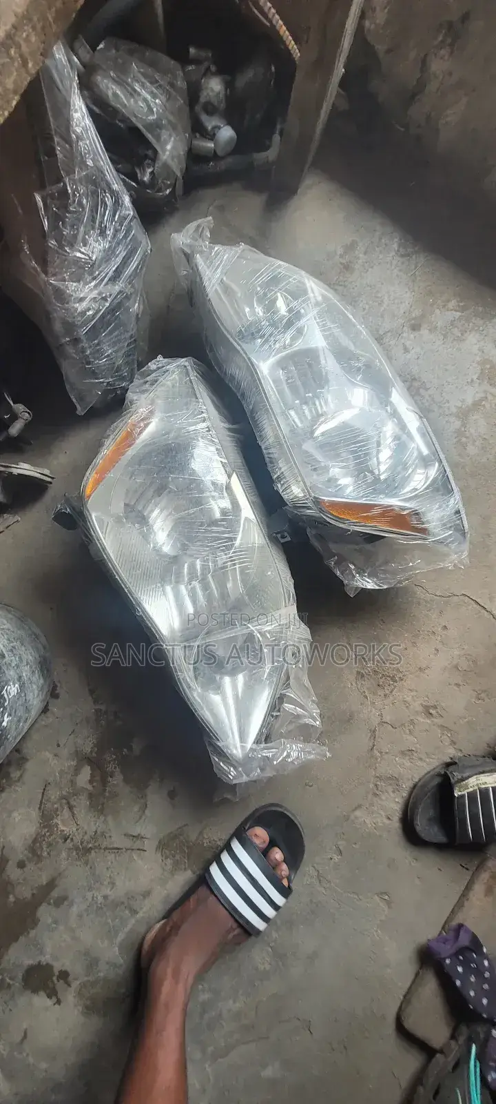 Headlight Toyota Avalon 2008