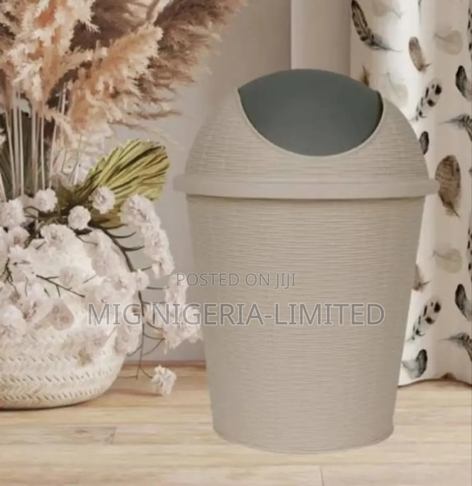 10l Small Swing Top Bin Plastic Dustbin With Bathroom