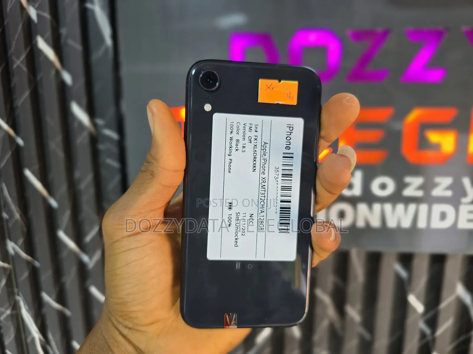 Apple iPhone XR 64 GB Red