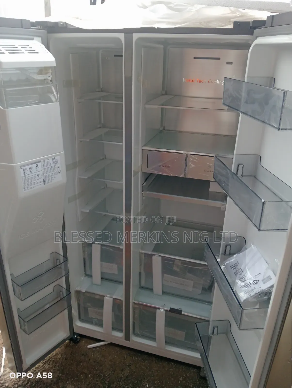 Hisense Side by Side Ice Maker and Dispenser 560litres