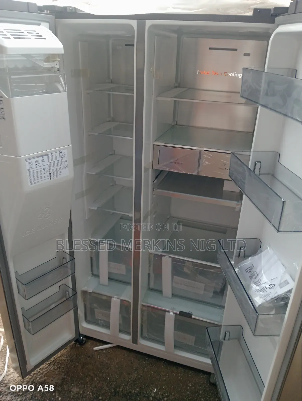 Hisense Side by Side Ice Maker and Dispenser 560litres