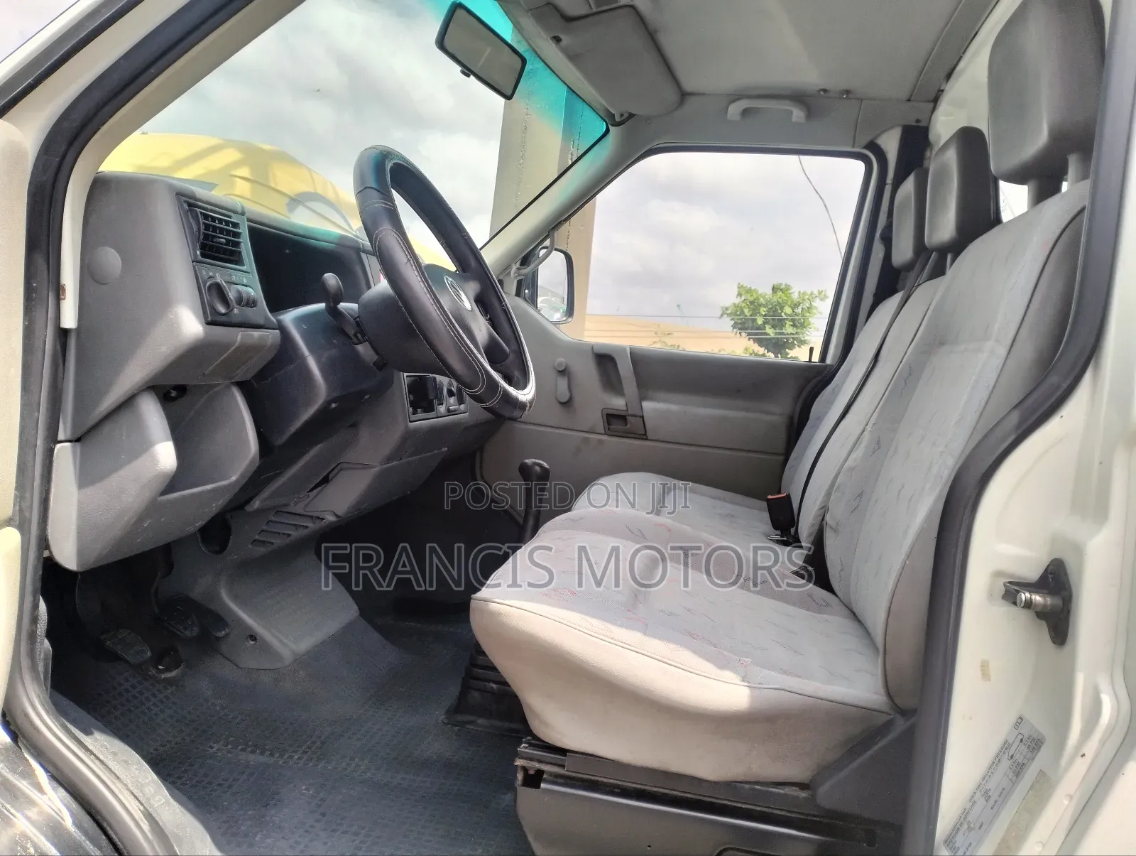 Volkswagen Transporter 2002 White