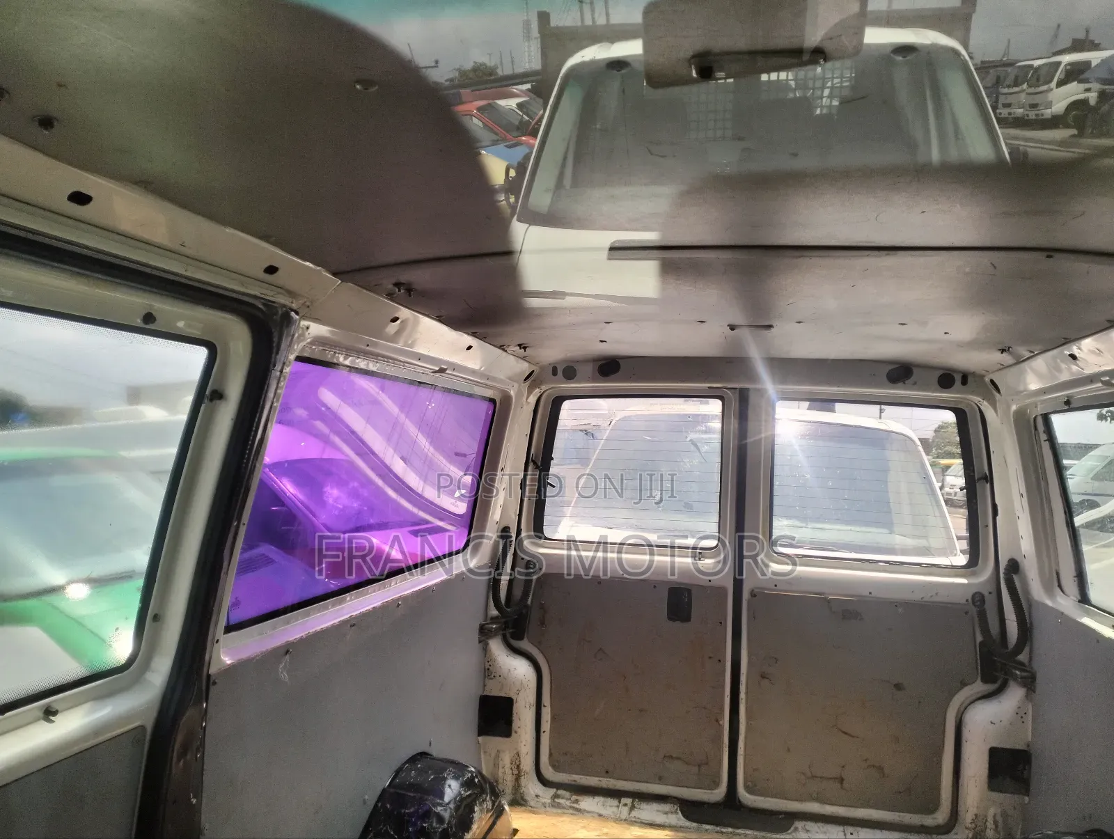 Volkswagen Transporter 2002 White