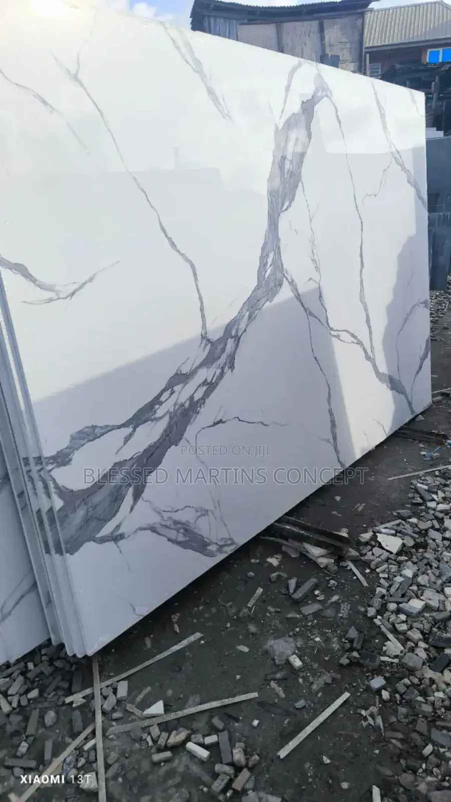 Quality Quartz Slab, for Ur Kitchen Cabinets.