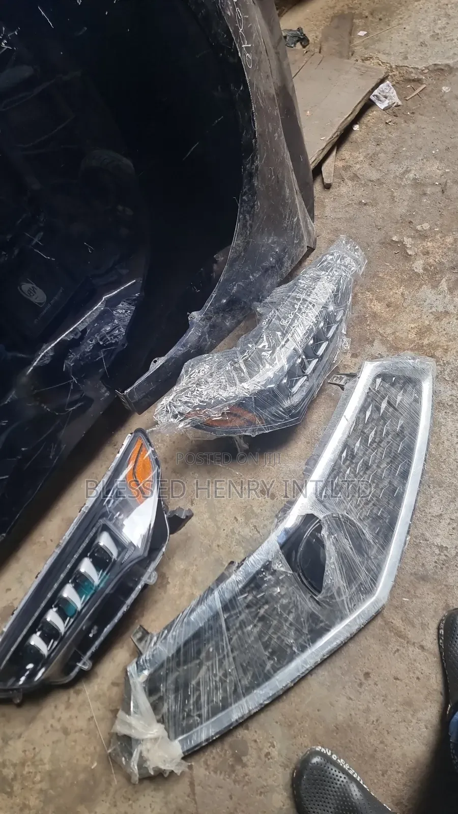 Headlamp, Bonnet, Front Grill And Fender
