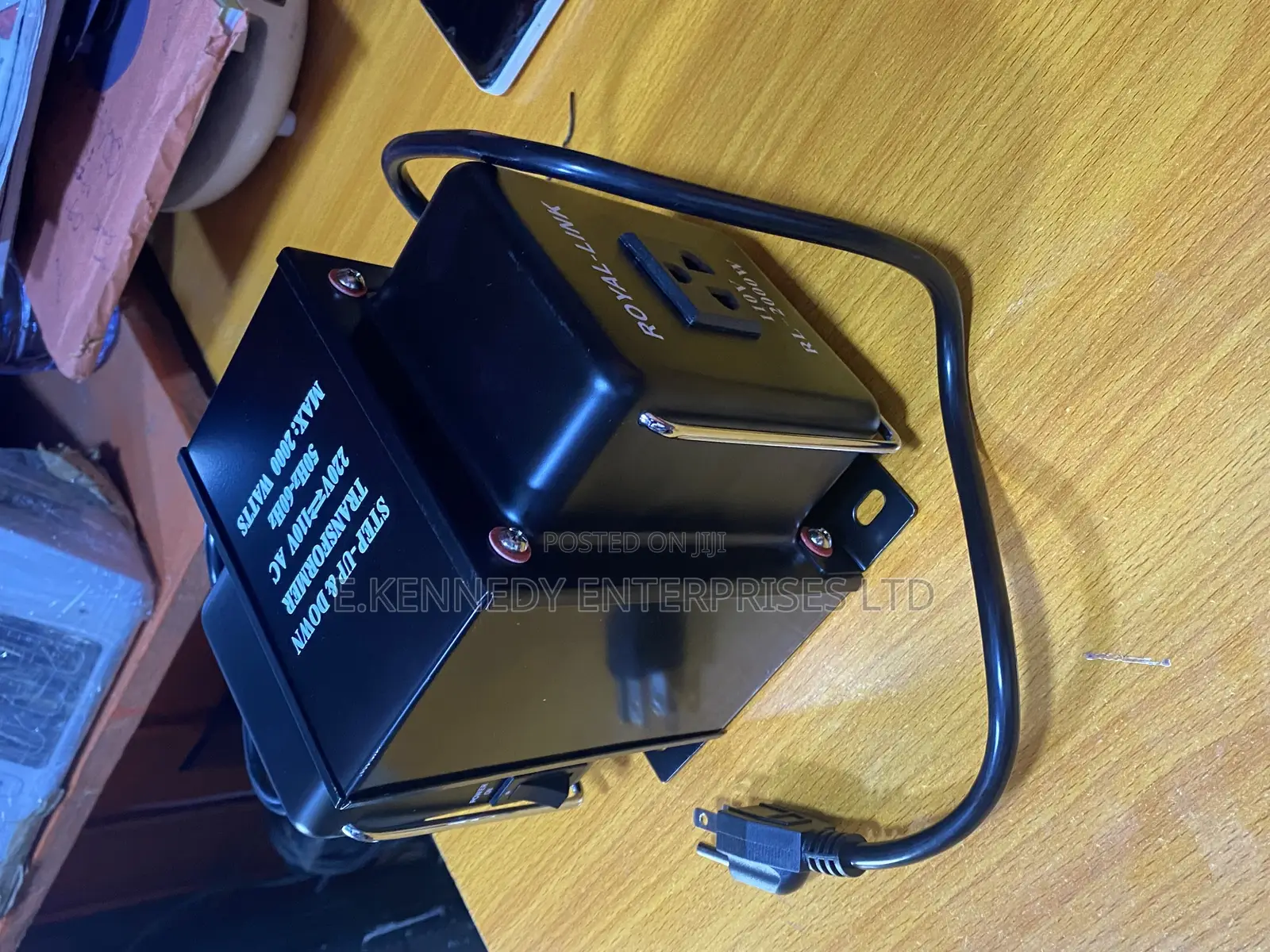 2000 Watts Step-Up and Down Heavy Duty Transformer
