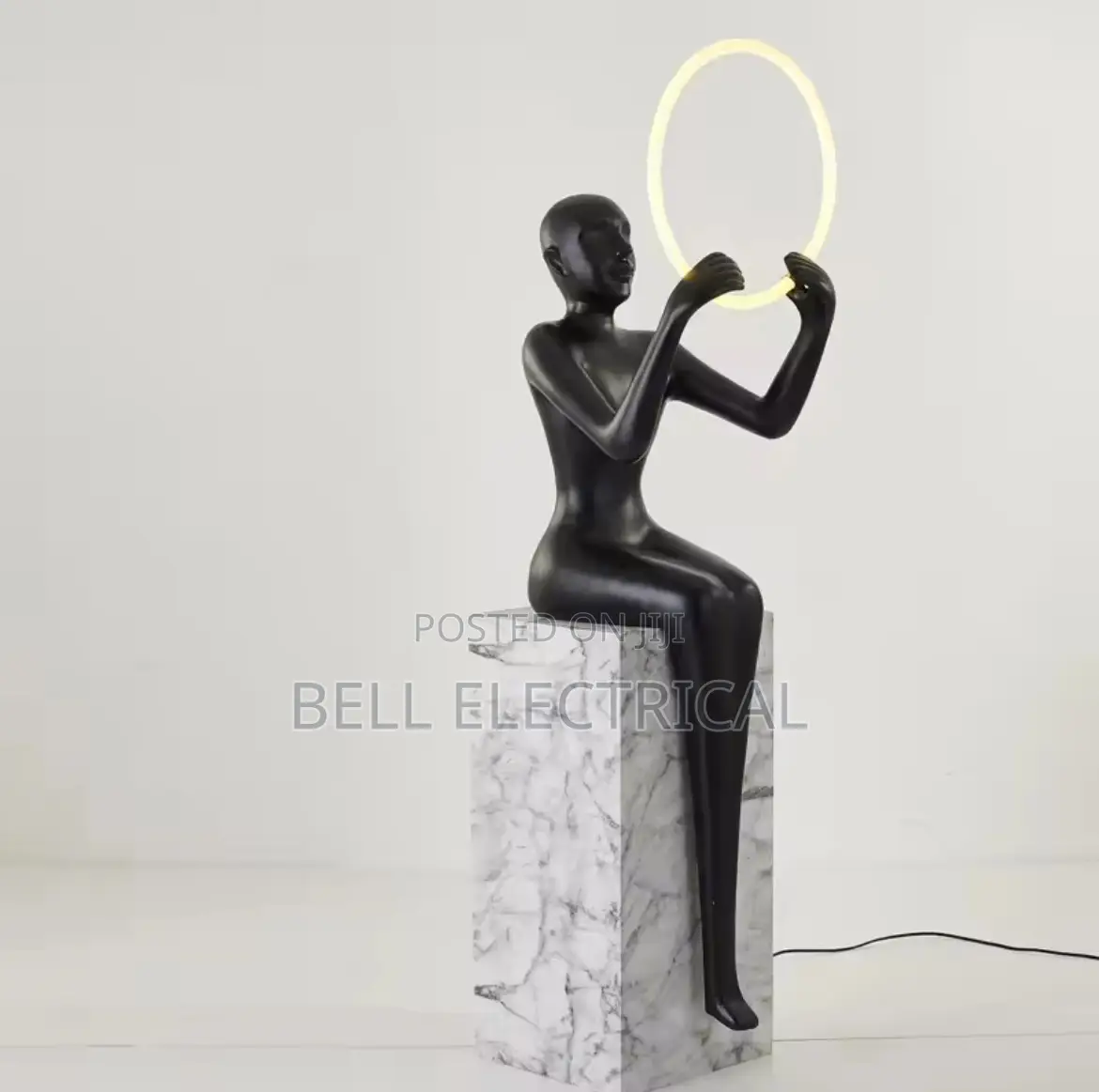 Simple Figure Floor Lamp