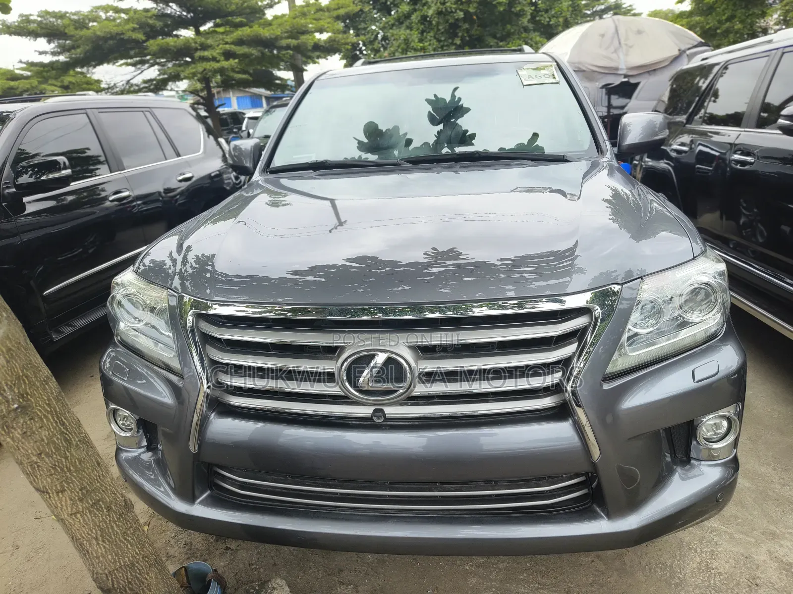 Lexus LX 570 AWD 2015 Gray