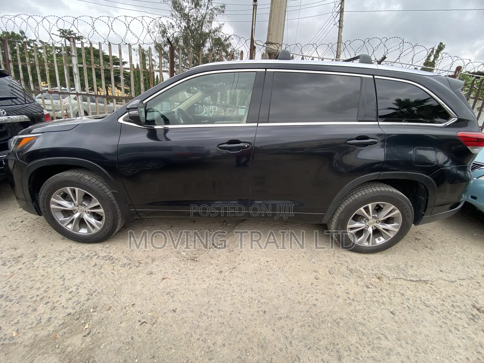 Toyota Highlander LE 4dr SUV (2.7L 4cyl 6A) 2015 Black