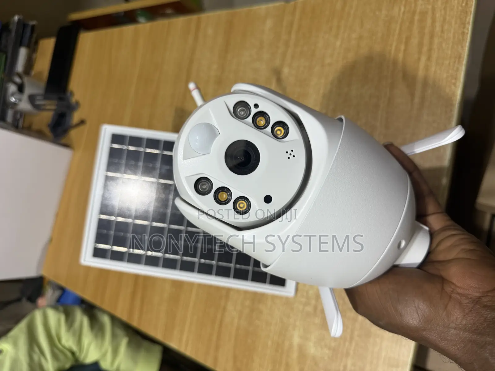 Single Lens Ubox PTZ Solar Camera