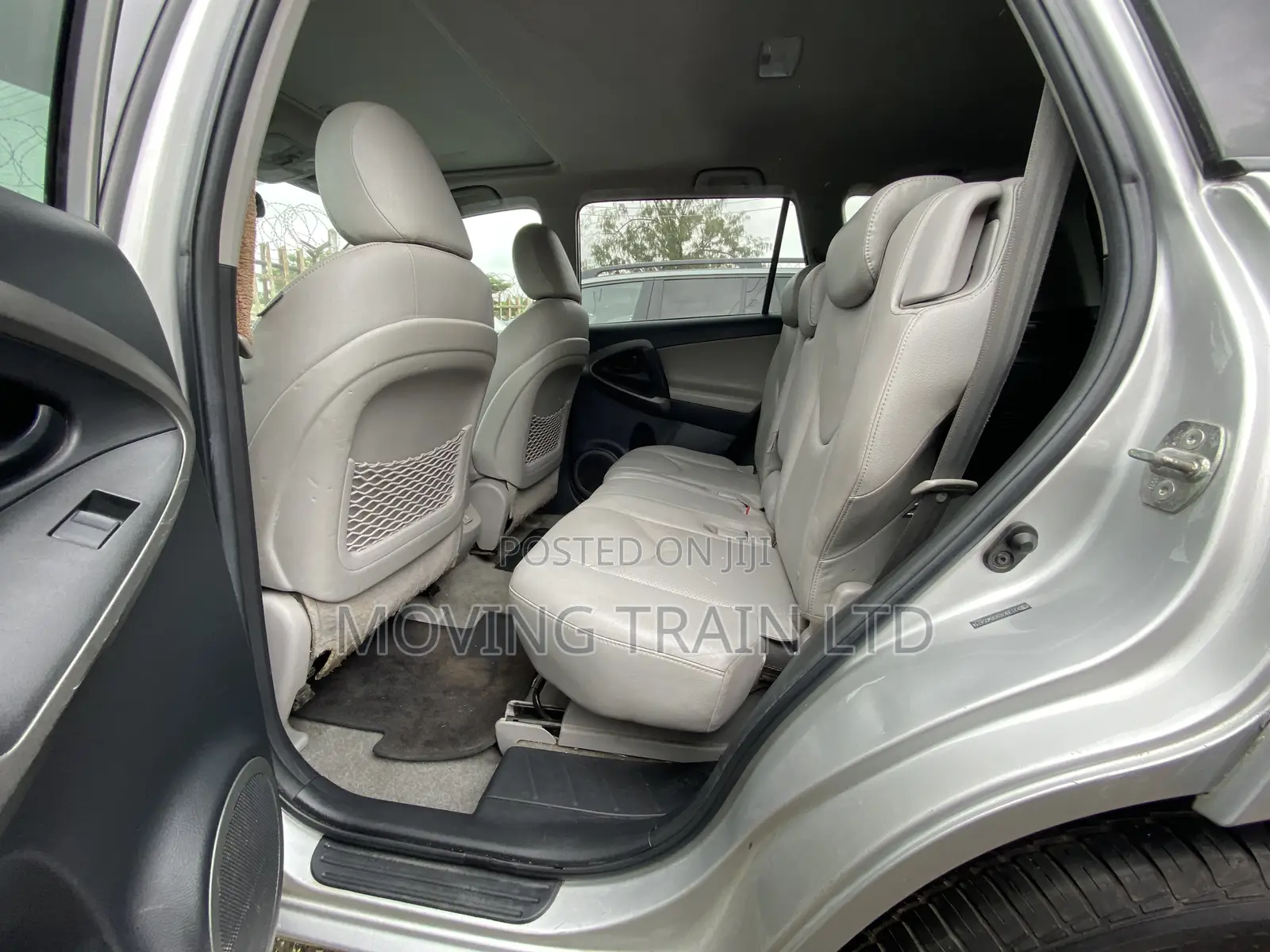 Toyota RAV4 Limited 2011 White