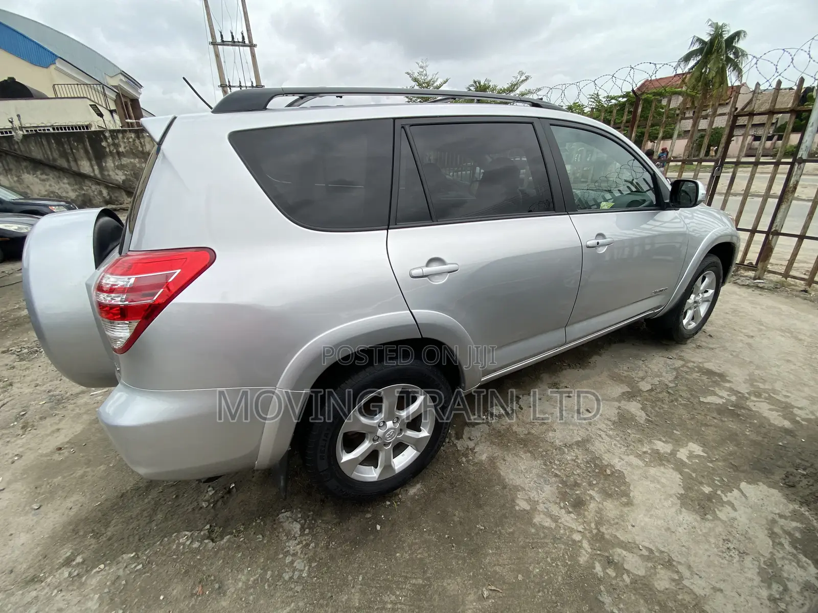 Toyota RAV4 Limited 2011 White