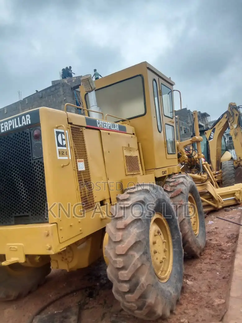 Caterpillar 12g Grader