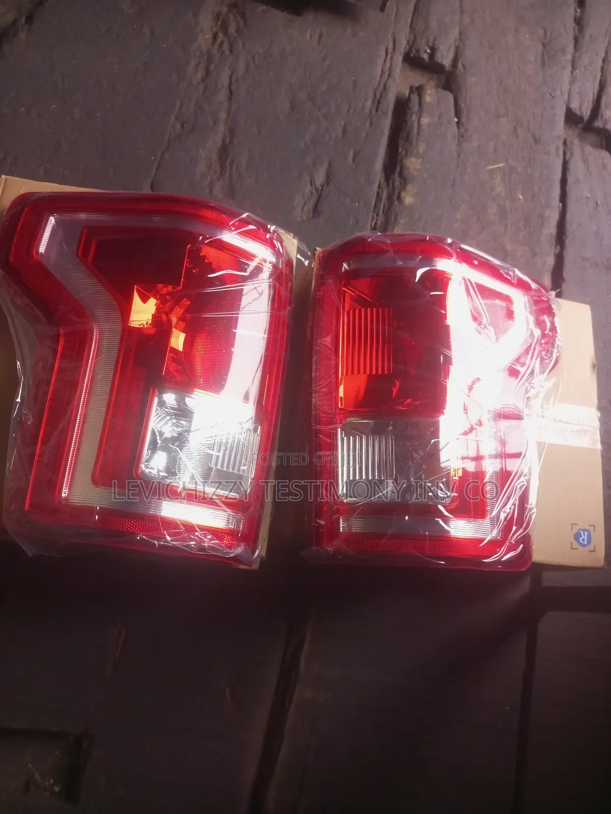2016,2017,2018,2019 Ford F150 Rear Light